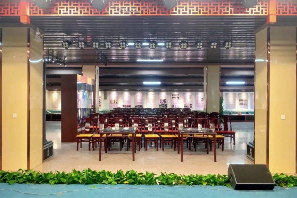 晚上养生美食攻略：成都夜生活必看(成都夜间美食攻略)